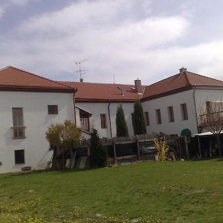 Apartmán 3, Suvorovova 158 Cesky Brod Exterior foto